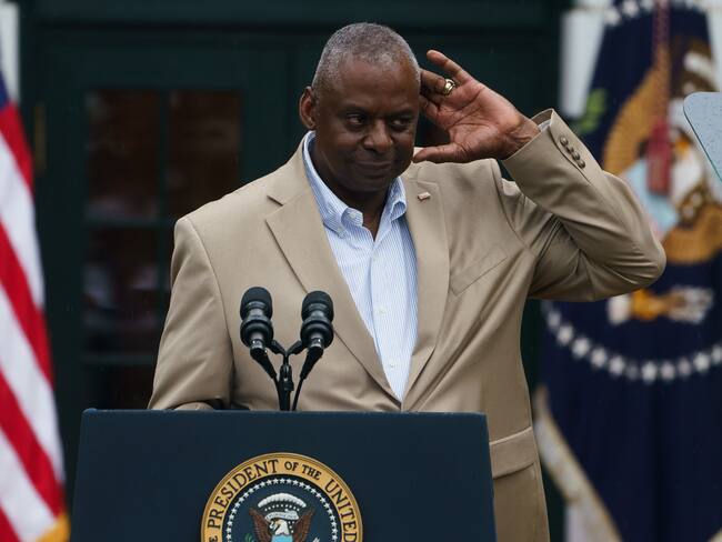 Washington (United States), 04/07/2024.- US Secretary of Defence Lloyd Austin delivers remarks during a barbecue with military members and their families at US Independence Day celebrations. EFE/EPA/WILL OLIVER