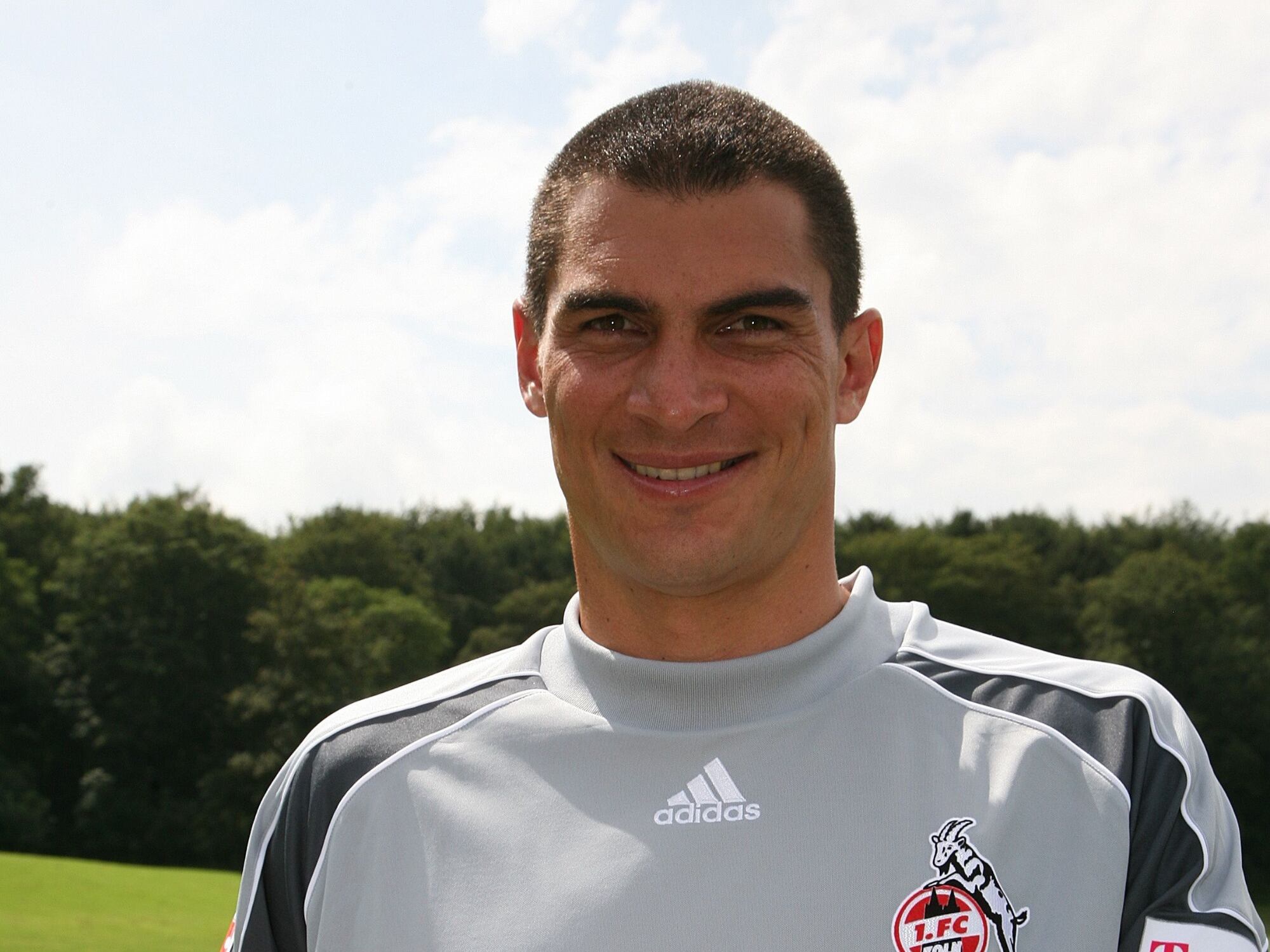 Faryd Mondragon en 2007 jugando para el F.C. Colonia de Alemania. Foto de Peter Bischoff / Getty Images