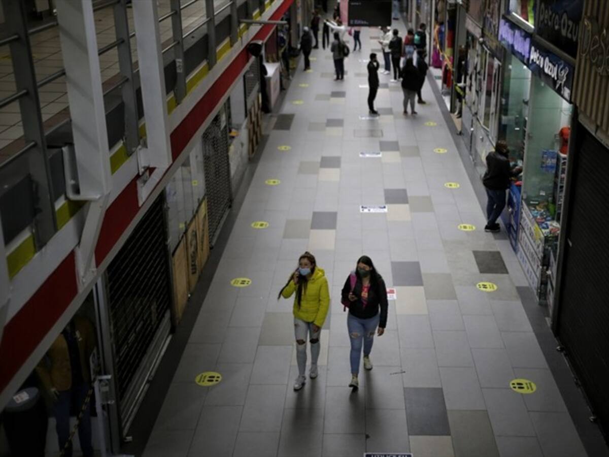 El dilema de fin de año, ¿será seguro volver a los centros comerciales?