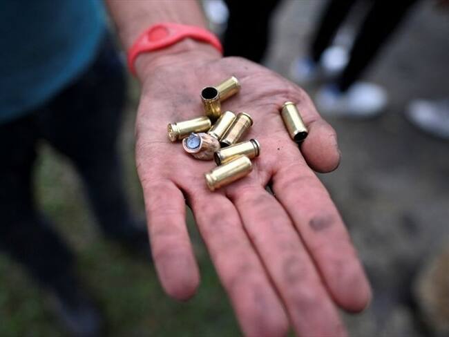 En una balacera terminó un intento de hurto a una entidad bancaria en la carrera 5 con calle 13, centro de Cali. Foto: Getty Images / LUIS ROBAYO