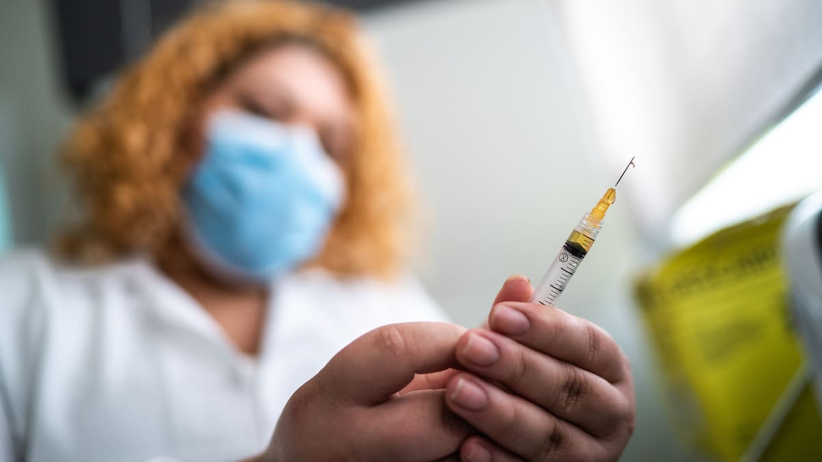 “No es necesaria la emergencia económica”: experto sobre medidas del Gobierno por fiebre amarilla