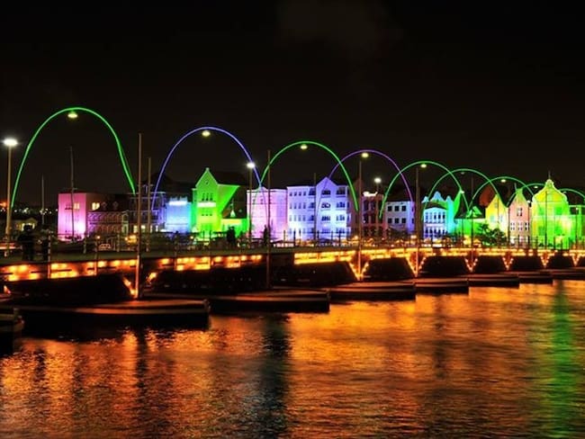 Puente Reina Emma, Curaçao.