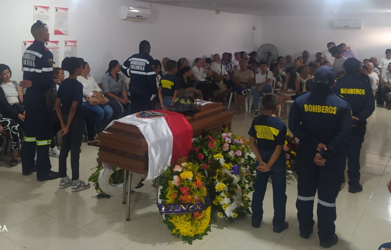 Homenaje al cabo Alexander Márquez/ Anuar María