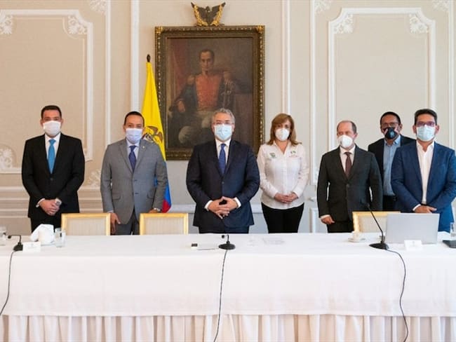 Varios gobernadores, entre ellos los de Cundinamarca, Meta, Santander y Valle del Cauca, se reunieron con el presidente Iván Duque. Foto: FND