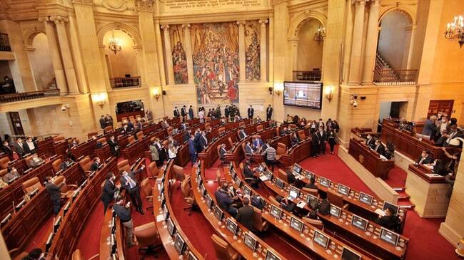 Aplazan discusión del proyecto de ley que permite el traslado exprés pensional. Foto: Colprensa