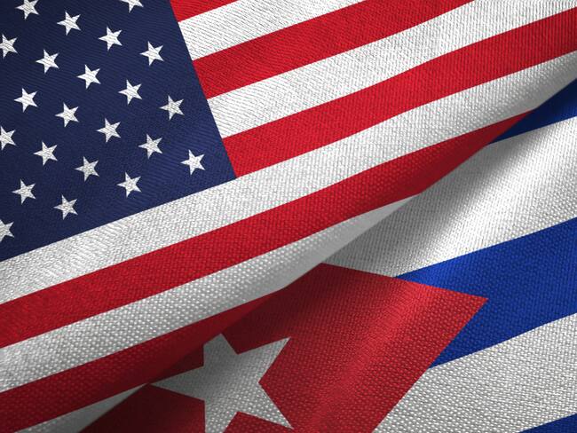 Bandera de Estados Unidos y Cuba. Foto: Getty Images