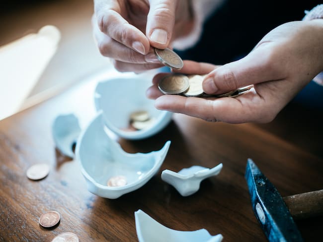 Los consejos financieros para ahorrar en este 2023, según expertas