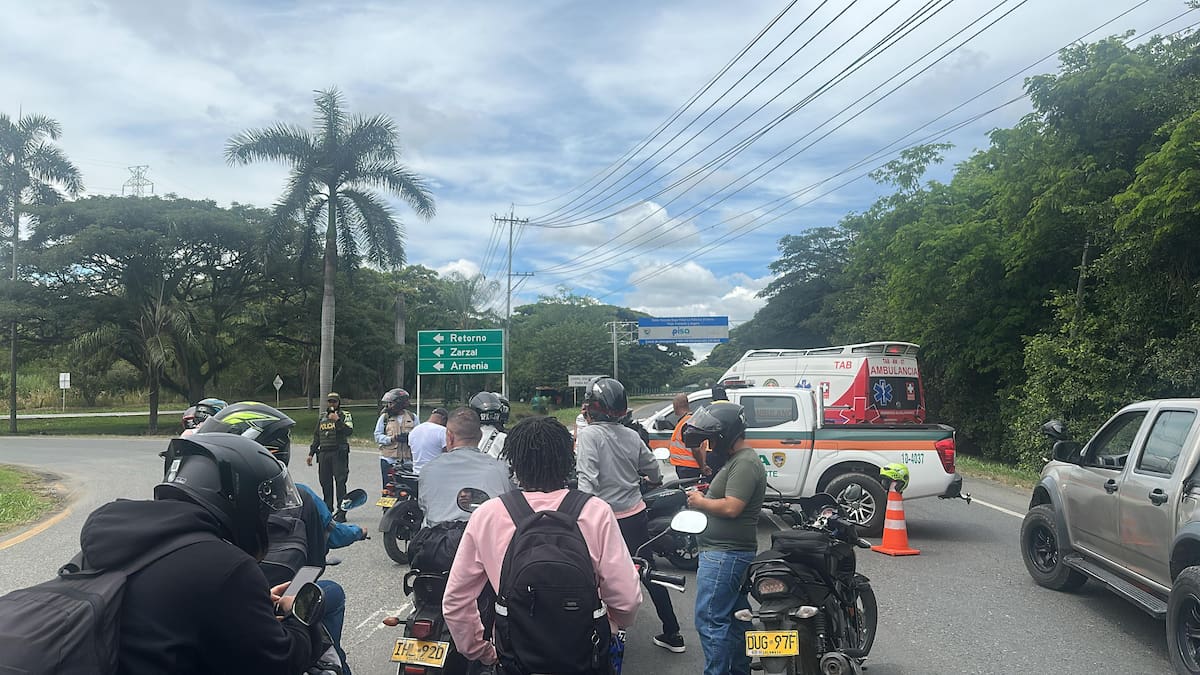 Comunidades afro y campesinas de Zarzal y Bugalagrande bloquean vía Panamericana por inconformidades