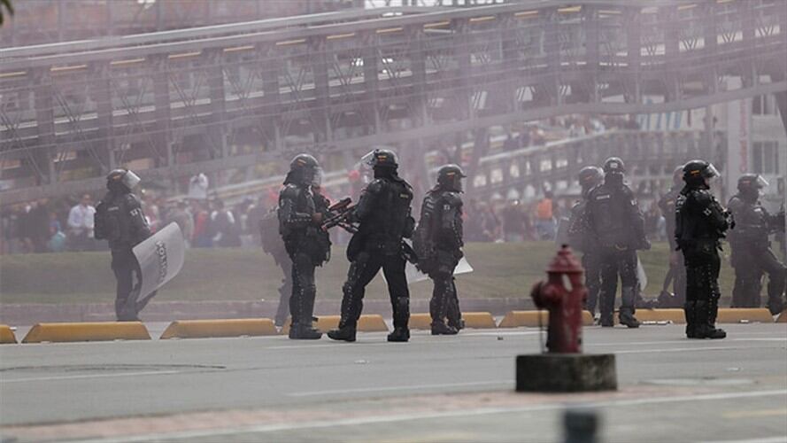 Piden a la Policía suspender el uso de escopeta calibre 12 utilizada por el Esmad. Foto: Colprensa