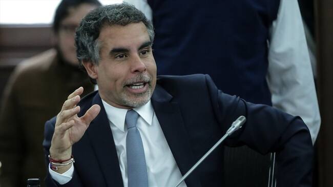 Senador Armando Benedetti planteó la posibilidad de quitarle el manejo de esa entidad al Ministerio de Justicia. . Foto: Colprensa