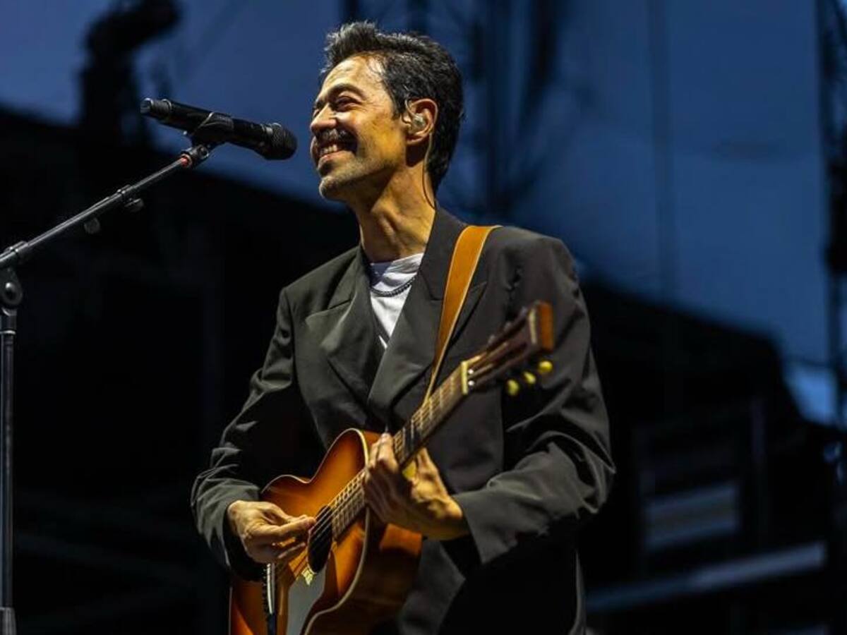 ‘Meme del Real’, integrante de la banda mexicana Café Tacuba, debutó como solista: esto contó