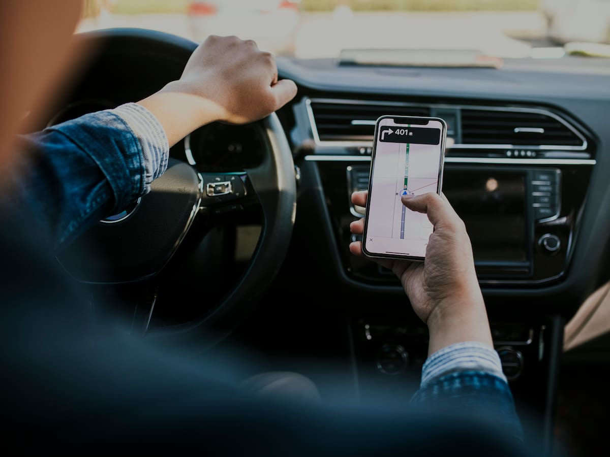 Noche de caos y bloqueos en Bogotá por protestas de conductores de apps de movilidad