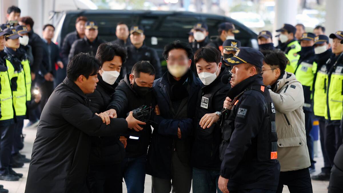 Líder opositor de Corea del Sur fue apuñalado en el cuello