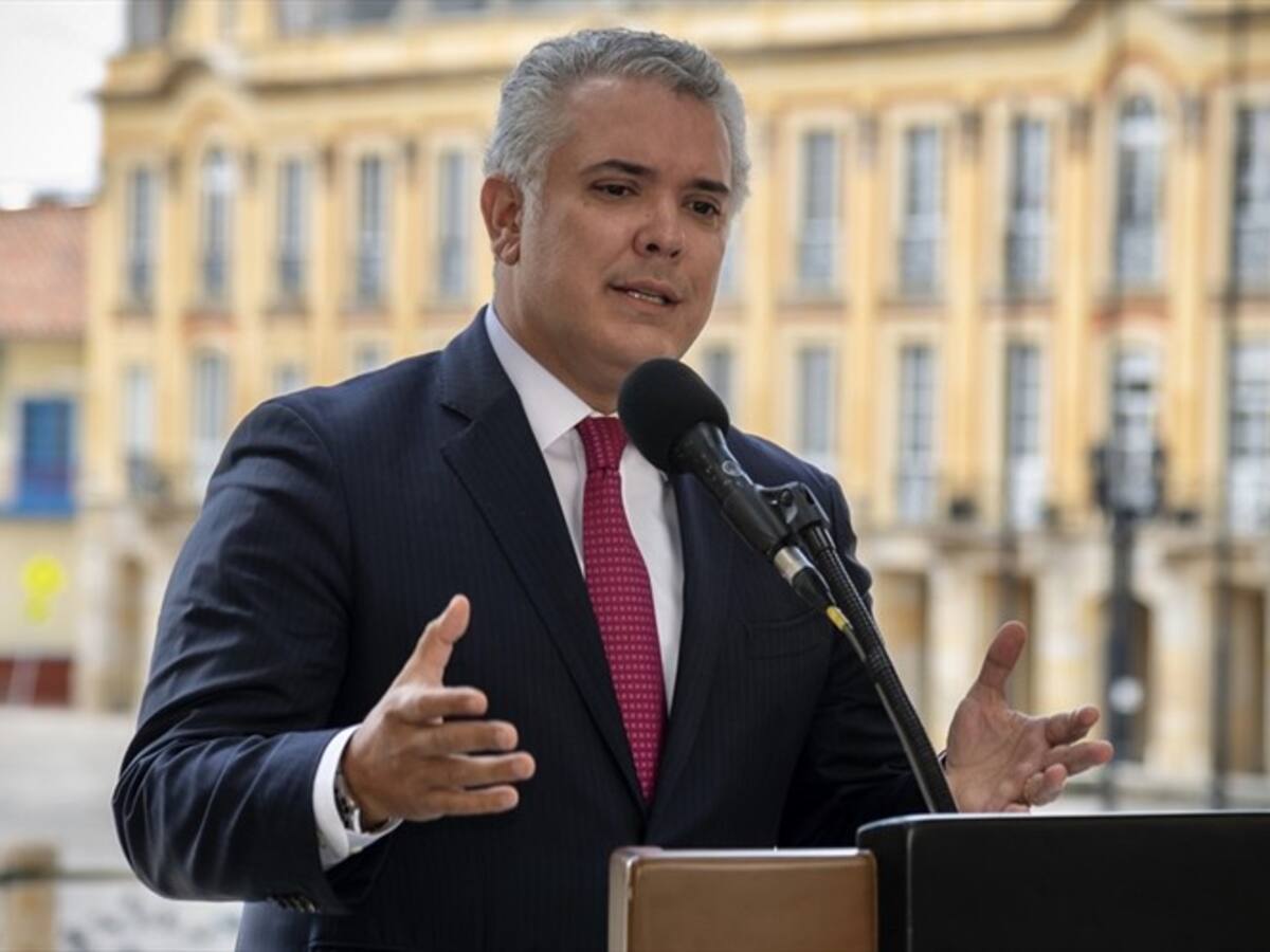 Escuche aquí la reacción de juristas sobre proyecto que ampliaría periodo del presidente