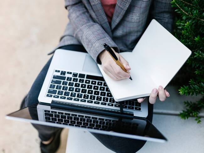 Imagen de referencia de periodistas. Foto: Getty Images.