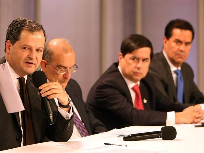 Negociadores del Gobierno. Foto: Agencia EFE