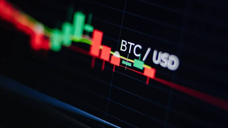 Bitcoin se desploma a niveles nunca vistos: ¿cuál es el panorama de la criptomoneda?