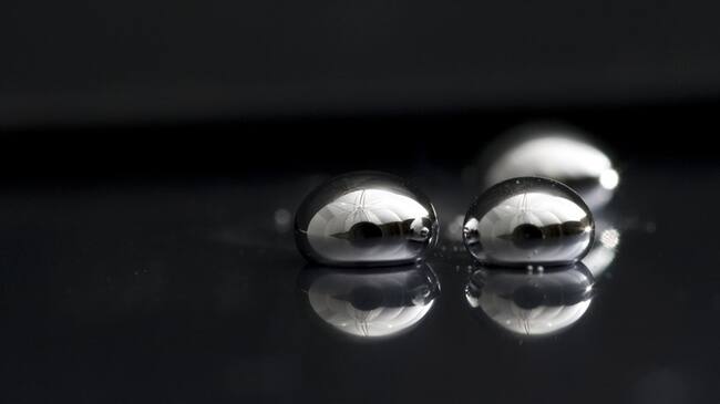 Entre los productos prohibidos se encuentran preparaciones para maquillajes y cuidado de la piel, jabón en barras, papel, herbicidas, pilas y baterías. Foto: Getty Images / ADOS