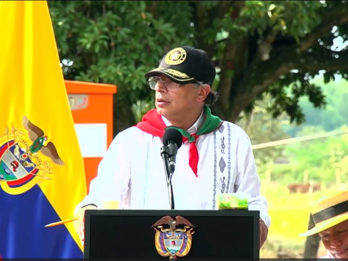 Que no se vuelva a rentar la tierra a los señores de la caña de azúcar: presidente Petro