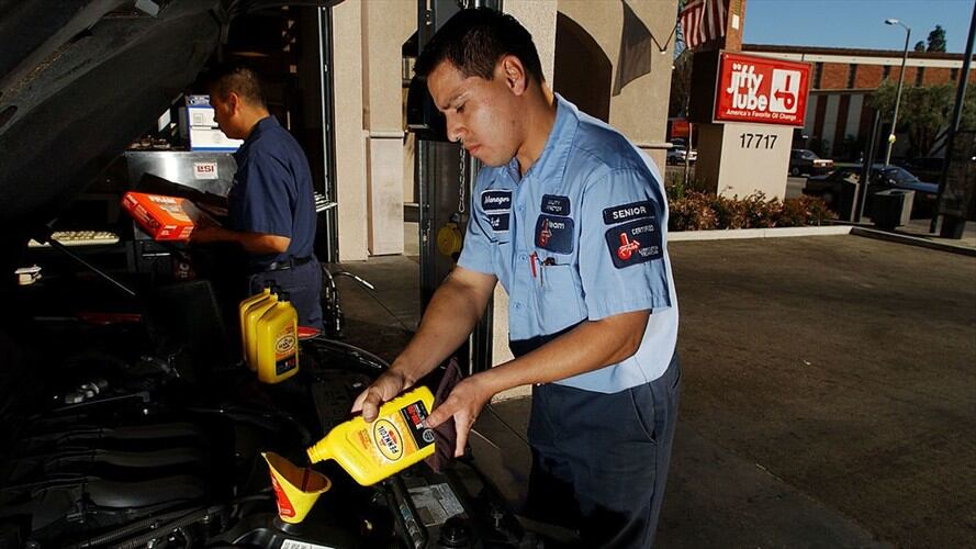 Federación Colombiana de Transportadores de carga su logística (Colfecar), calificó de sorpresiva el alza de $93 en el precio del galón de ACPM. Foto: Getty Images