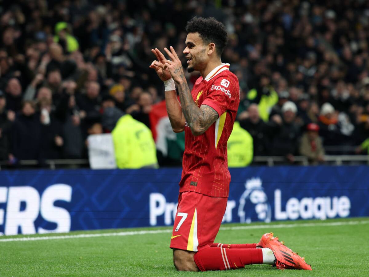 El Liverpool destrozó al Tottenham 6-3 con doblete de Luis Díaz