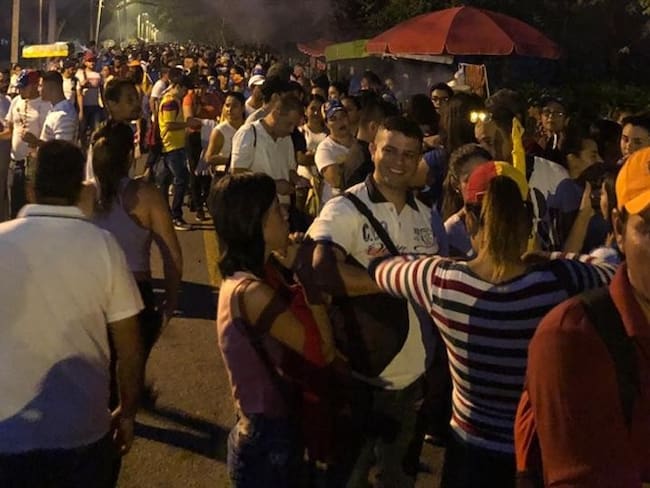 Asistentes al concierto por Venezuela llegan desde la madrugada