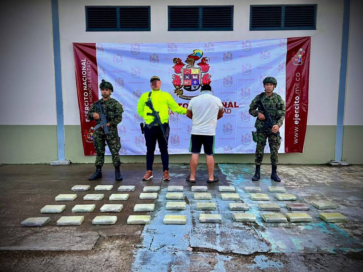 Ejército capturó a presunto integrante de disidencias e incautó drogas durante combates en Meta