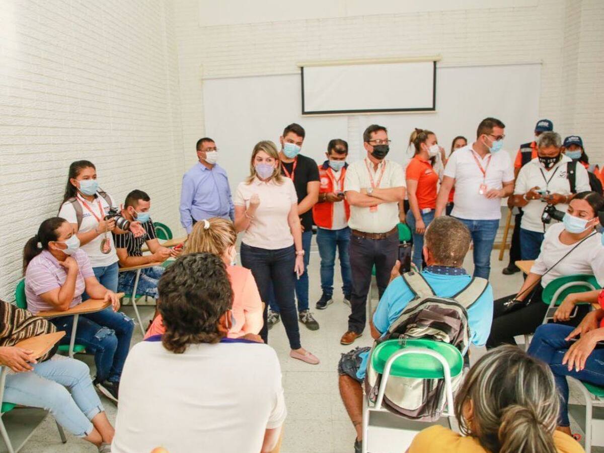 Alcaldía se comprometió a reconstruir locales afectados por el incendio en el Mercado Público