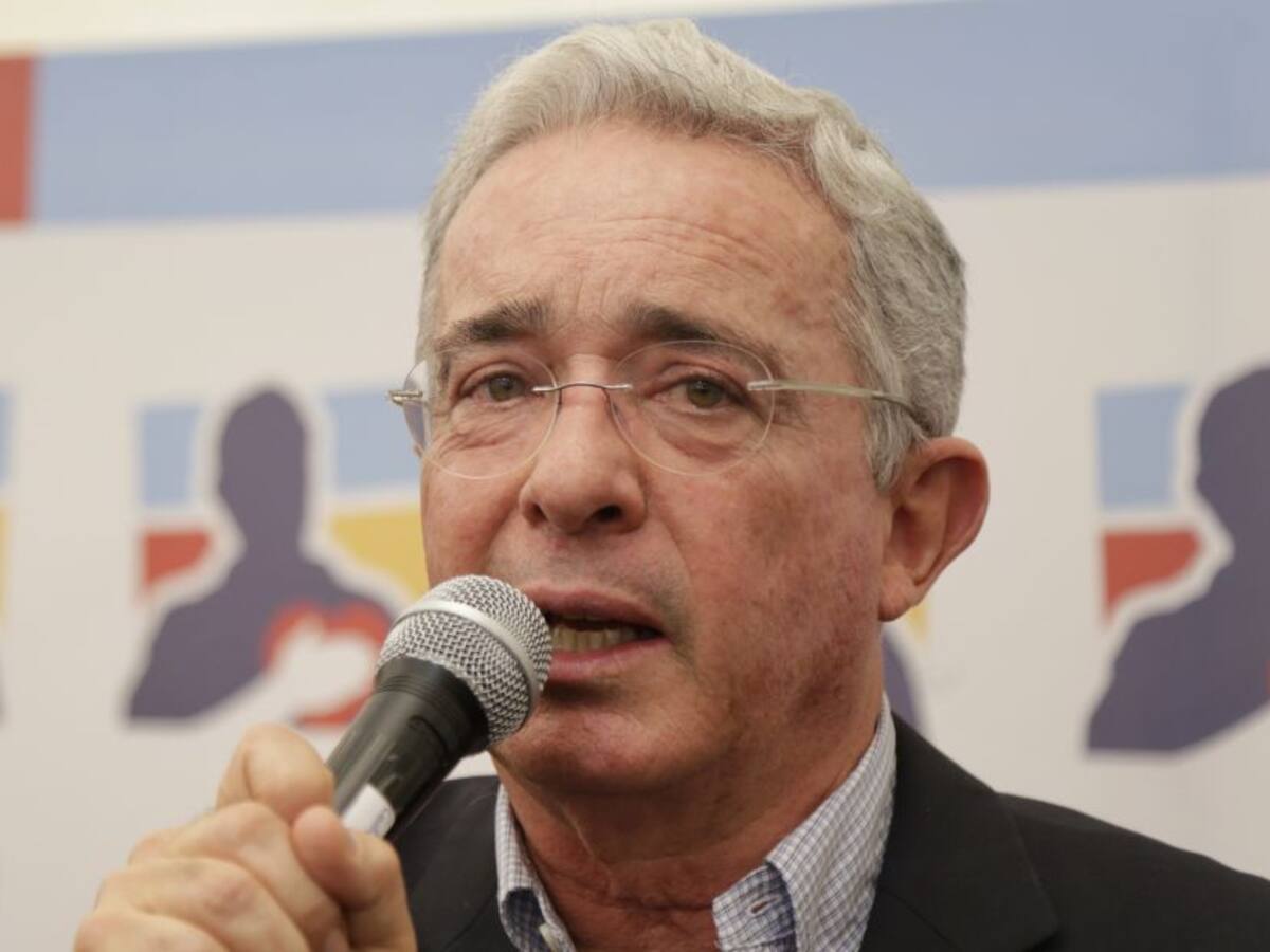 Ñeñepolítica: Corte Suprema se inhibe de abrir investigación contra Álvaro Uribe