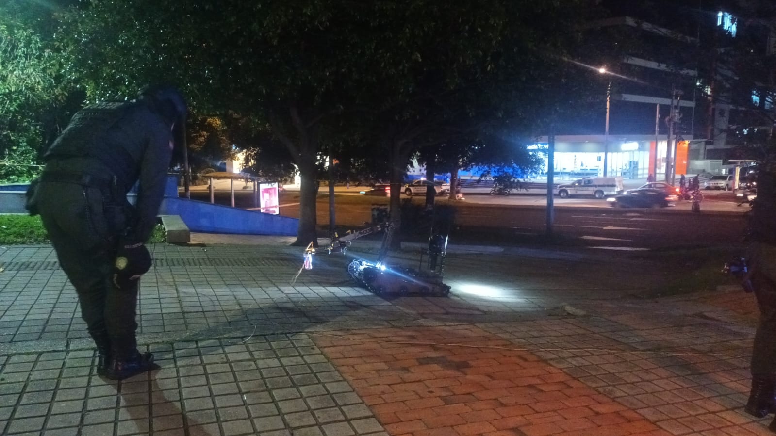 Artefacto encontrado en la calle 127 con carrera séptima en Bogotá | Foto: Policía de Bogotá