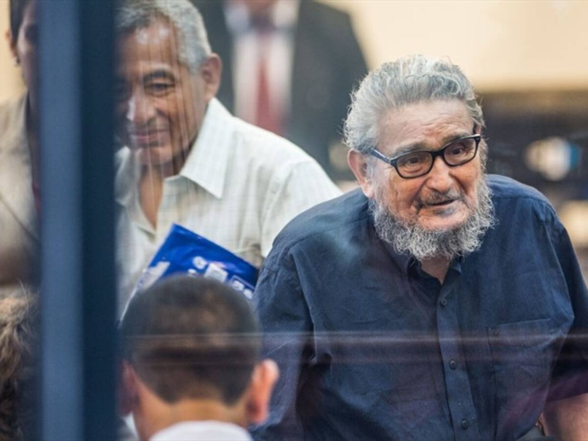 Murió en prisión Abimael Guzmán, fundador de la guerrilla Sendero Luminoso