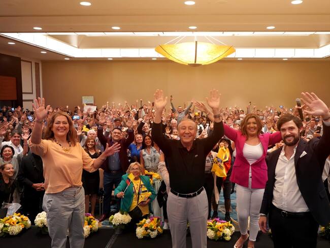 Equipo internacional de Rodolfo Hernández. Foto: Cortesía María Teresa Jaramillo