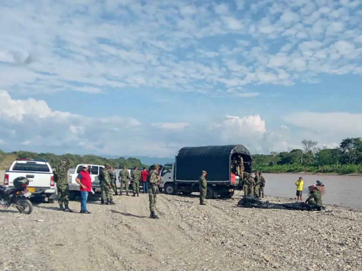Buscan a soldado que desapareció mientras nadaba en el río Saldaña