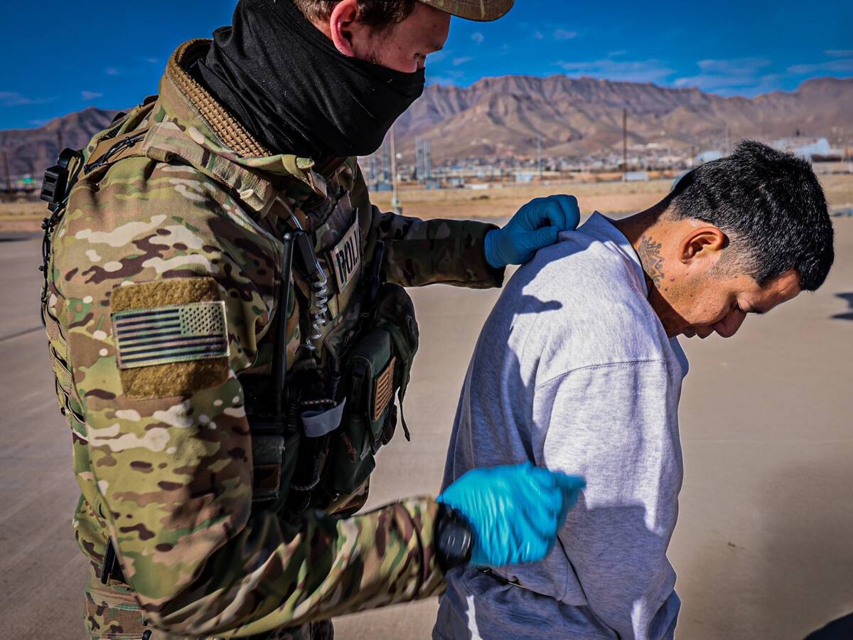 Familiares de migrantes venezolanos enviados a Guantánamo defienden su inocencia