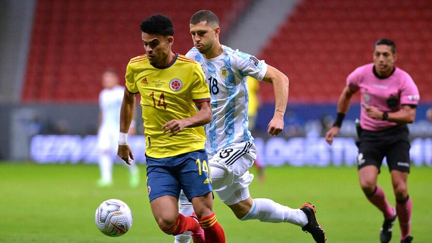 Luis Díaz pone el empate ante Argentina. Foto: Colprensa
