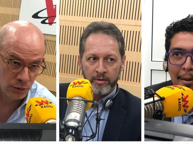 Alejandro Santos, Pedro Vaca y Jorge Acosta analizaron la crisis que están viviendo los medios en nuestro país.. Foto: W Radio