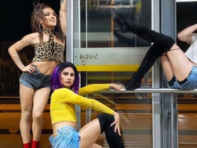¿Qué hay detrás del baile viral que hicieron tres personas queer en Transmilenio?