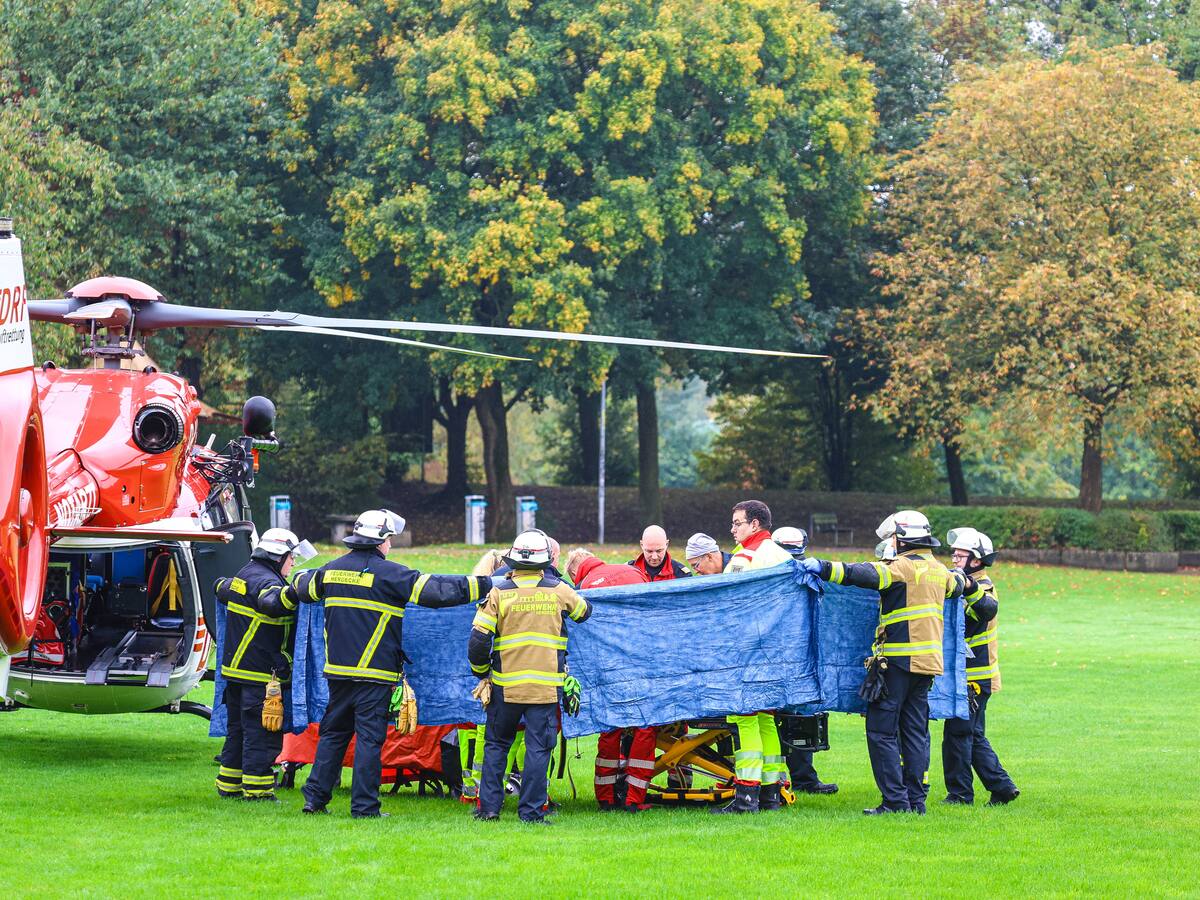 Alcaldesa electa de Herdecke, Alemania, herida de gravedad tras ser apuñalada frente a su casa