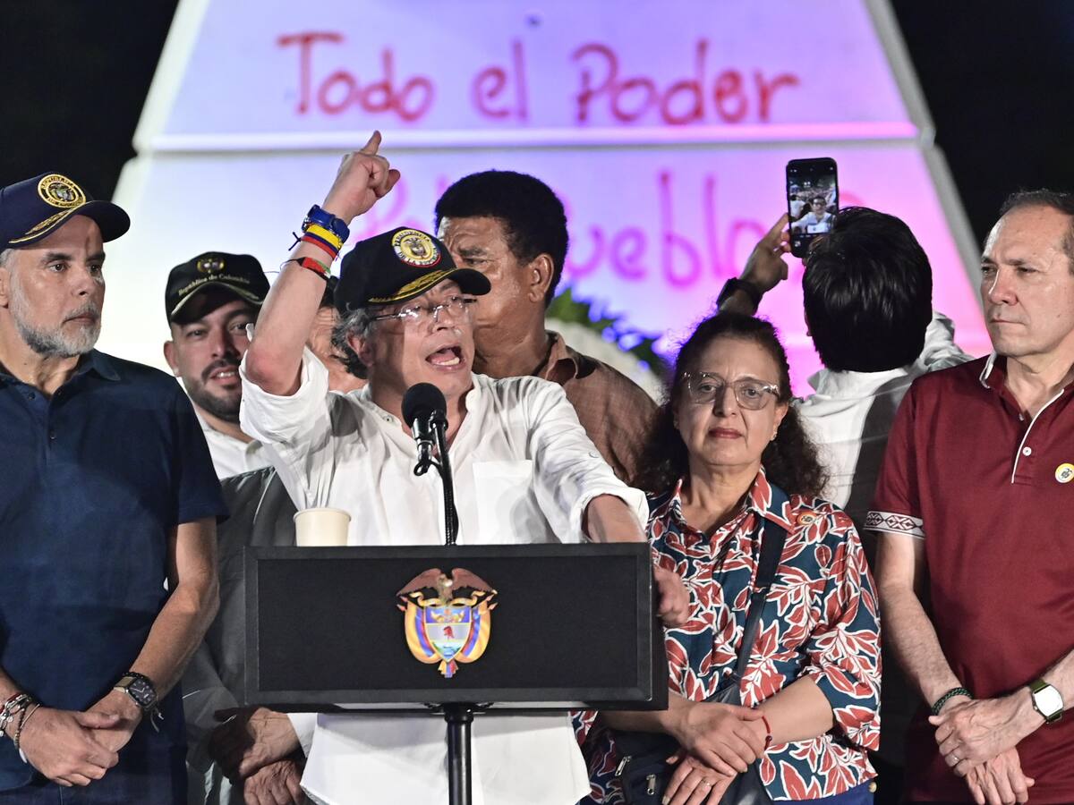 “No me sueño reelegido y no quiero volverme drogadicto del poder”: presidente Petro