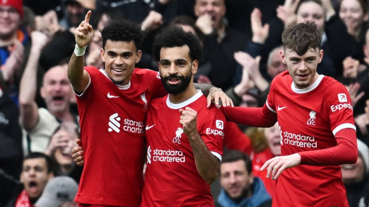 Con goles de Luis Díaz y Salah, Liverpool venció 2-1 a Brighton y es líder de la Premier