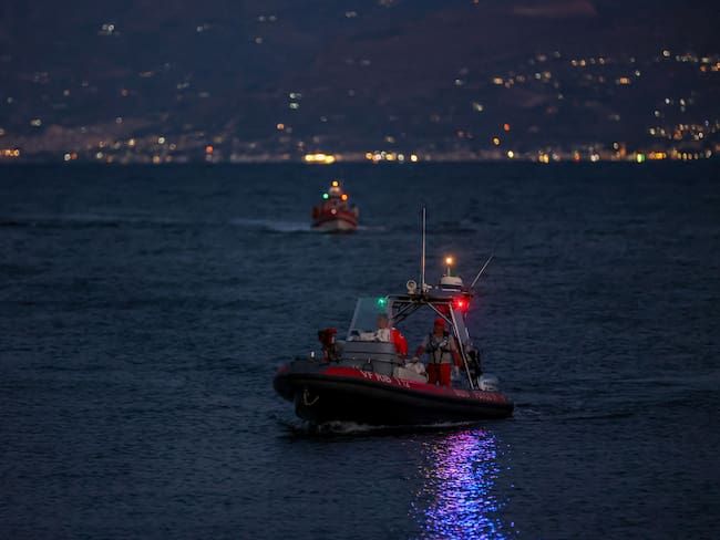 Búsqueda de desaparecidos del velero 'Bayesian' en Italia. I Foto: EFE/EPA/IGOR PETYX.