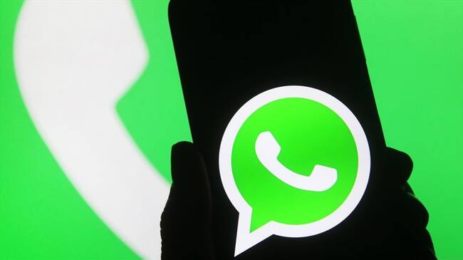 Conozca la manera para guardar los estados de los contactos que tiene en la aplicación de mensajería instantánea. . Foto: Pavlo Gonchar/SOPA Images/LightRocket via Getty Images