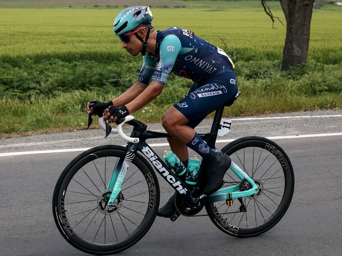Baja para Colombia en el Giro de Italia: Santiago Buitrago sufrió fuerte caída y se retiró