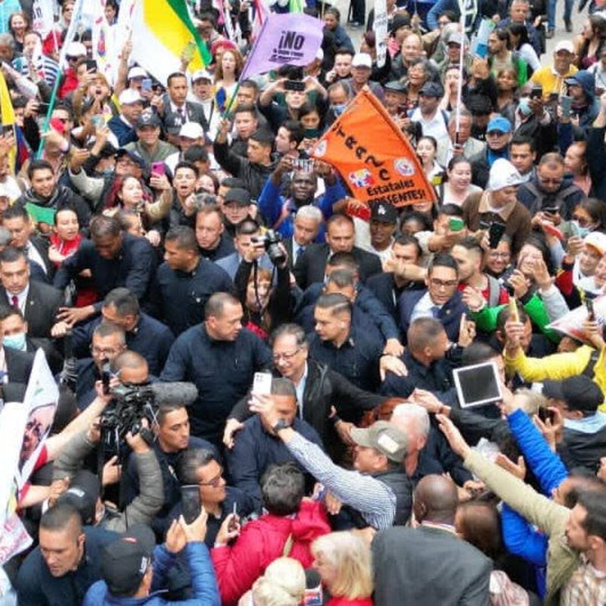Una vez tumben las reformas, piensan destruir al presidente: Petro