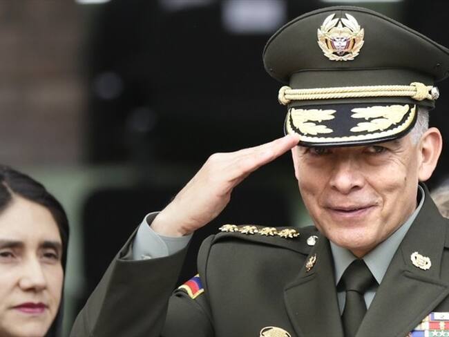 La hoja de vida del general (r), Óscar Atehortúa Duque, fue publicada en el portal de aspirantes de la Presidencia de la República. Foto: Colprensa / SERGIO ACERO