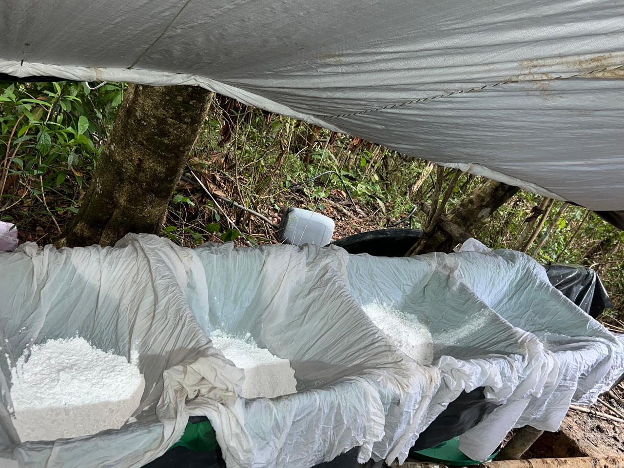 Laboratorio de producción de clorhidrato de cocaína en zona rural de Cúcuta.