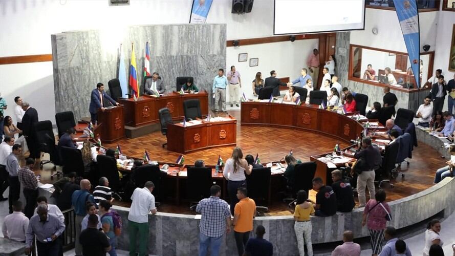 Primer debate a proyecto que declara de utilidad publica bienes en poder de la SAE y otros lotes. Foto: Concejo de Cali
