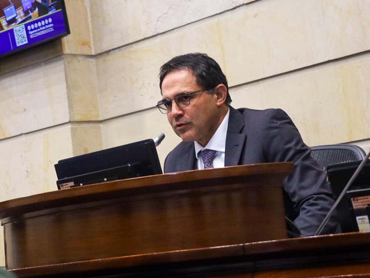 Presidente del Senado se disculpó por actos religiosos en posesión presidencial de De la Espriella