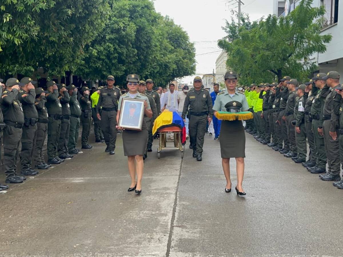 Patrullero cordobés asesinado en Saravena, Arauca, fue despedido con honores