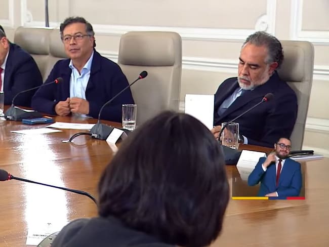 Bogotá. Febrero 4 de 2024. Mediante una alocución presidencial en la Casa de Nariño, se transmite el consejo de ministros, una reunión en la que todo el gabinete del presidente Gustavo Petro trata diferentes temas de la actualidad del país. Captura de pantalla. (Colprensa)